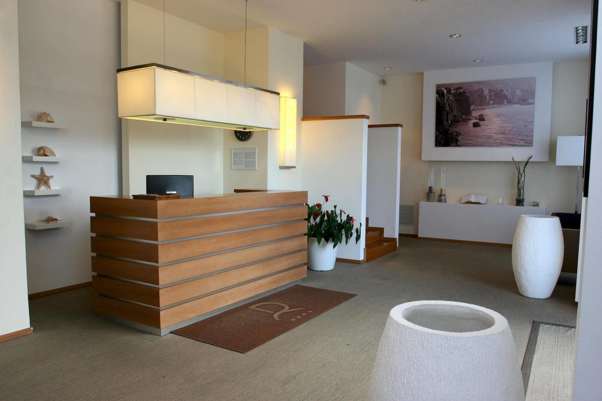 Rota Suites Sorrento Exterior photo